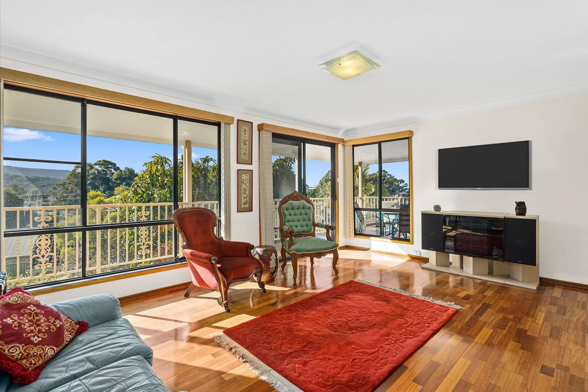 26 Duke Street, Woonona Sold by Laurence Morgan Real Estate - image 2
