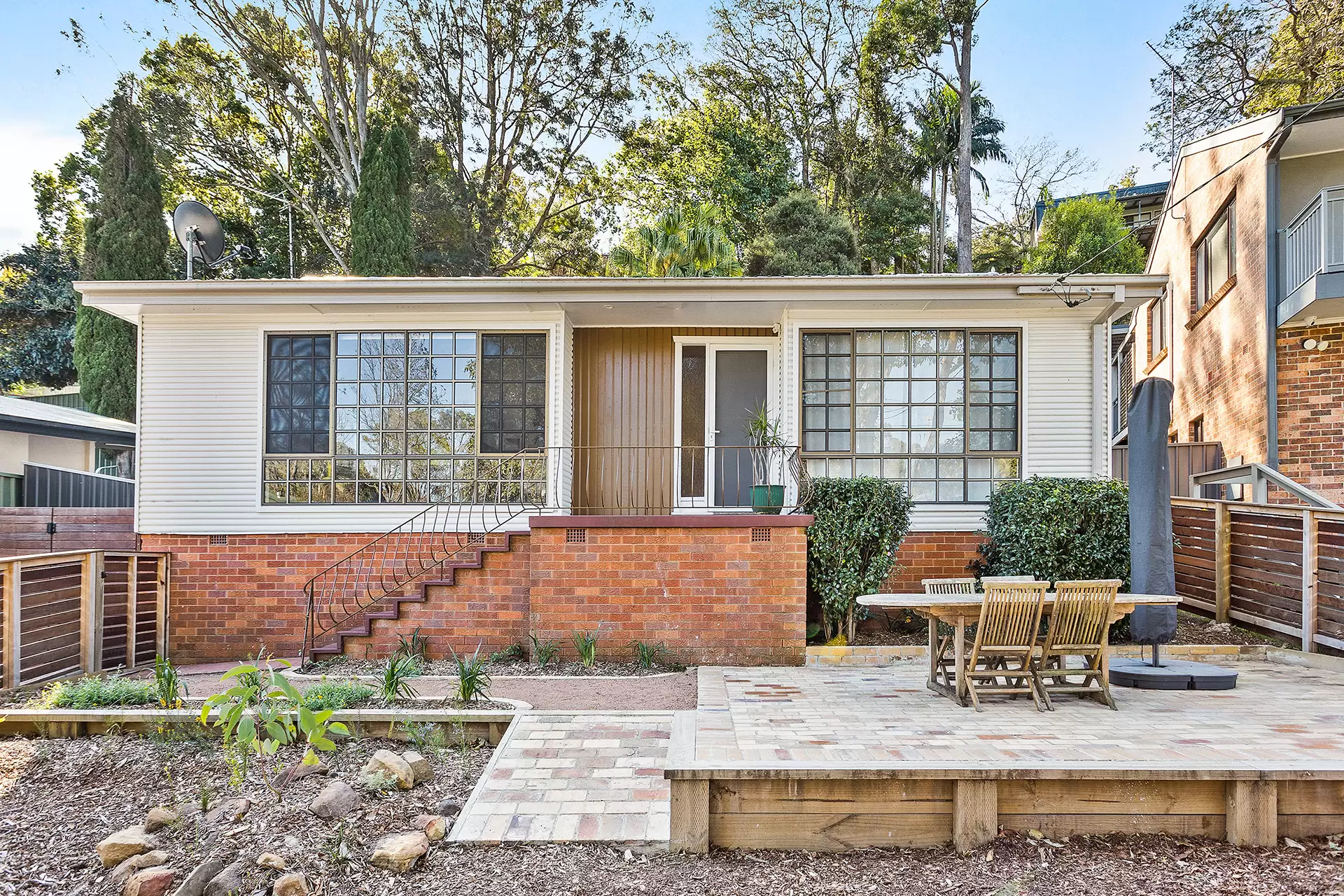 20 Balook Street, Mount Keira Sold by Laurence Morgan Real Estate - image 1