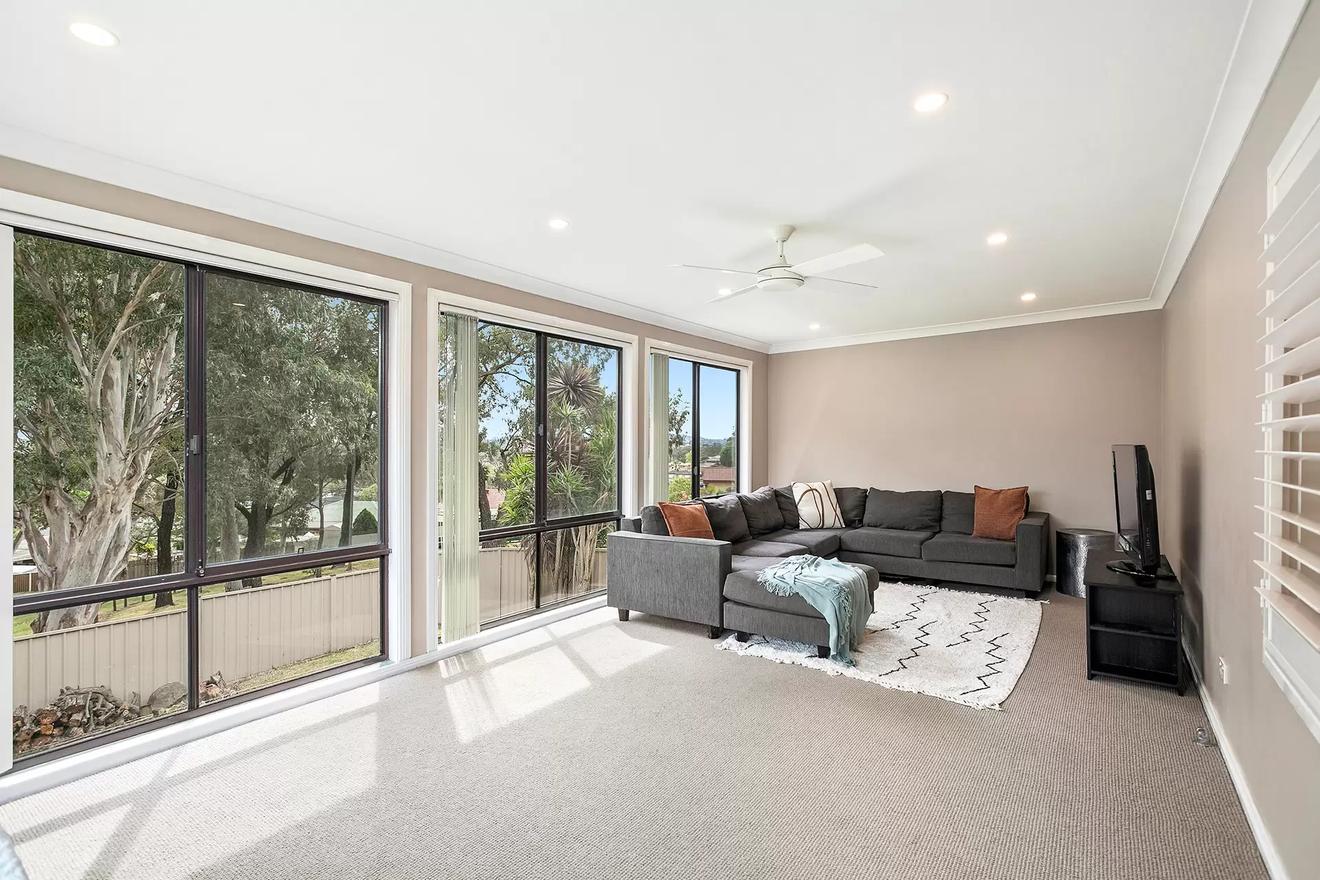 79 Lakelands Drive, Dapto Sold by Laurence Morgan Real Estate - image 6