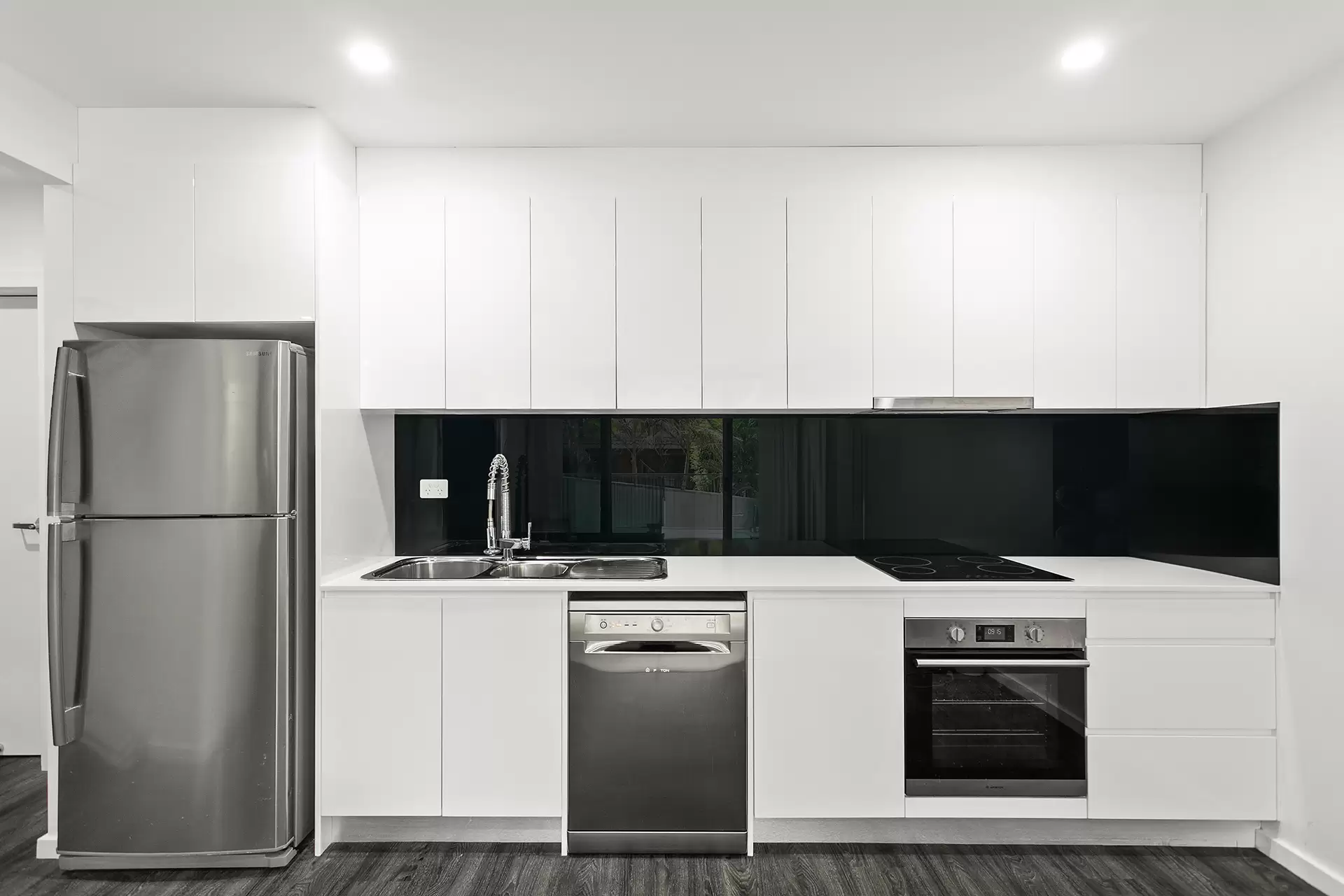 2/60 Gipps Street, Wollongong Sold by Laurence Morgan Real Estate - image 3