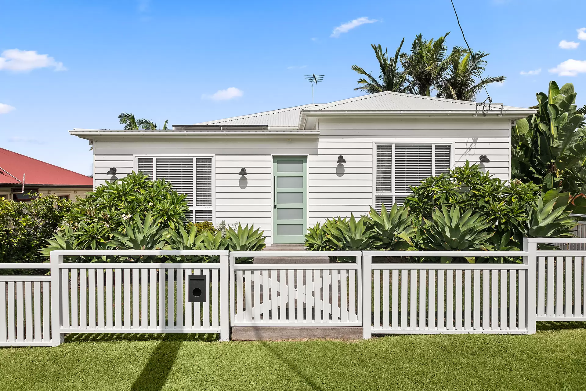 21 George Avenue, Bulli Sold by Laurence Morgan Real Estate - image 1