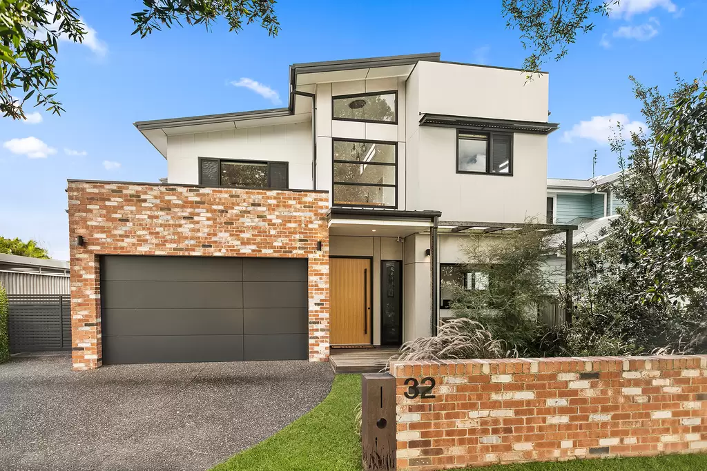 32 Thalassa Avenue, East Corrimal Sold by Laurence Morgan Real Estate