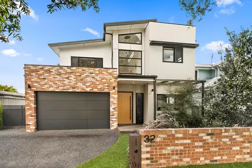 32 Thalassa Avenue, East Corrimal Sold by Laurence Morgan Real Estate