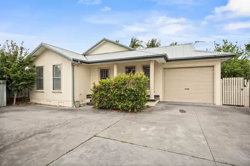 2/21 Deakin Street, Oak Flats Sold by Laurence Morgan Real Estate