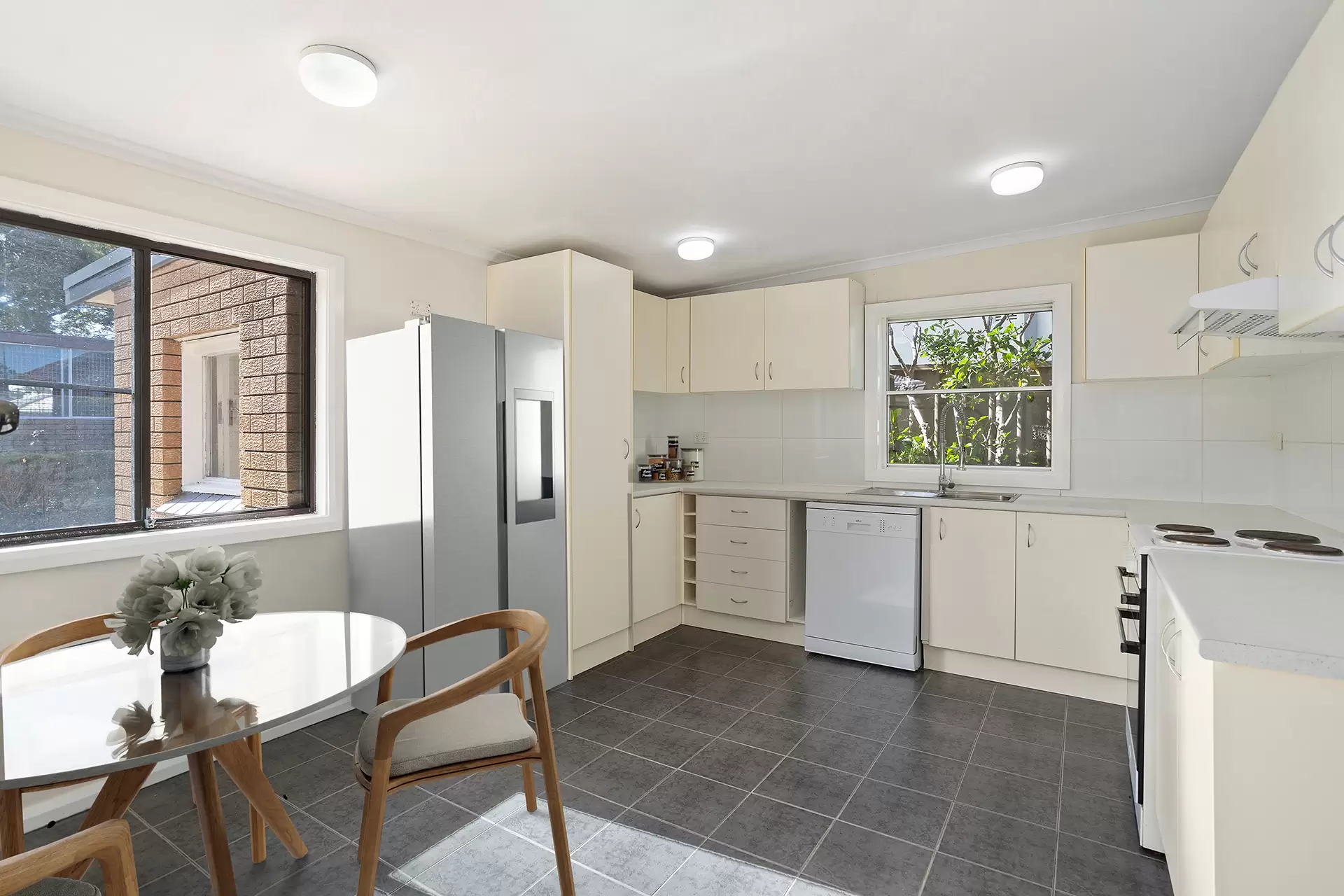 230 Rothery Street, Corrimal Sold by Laurence Morgan Real Estate - image 2