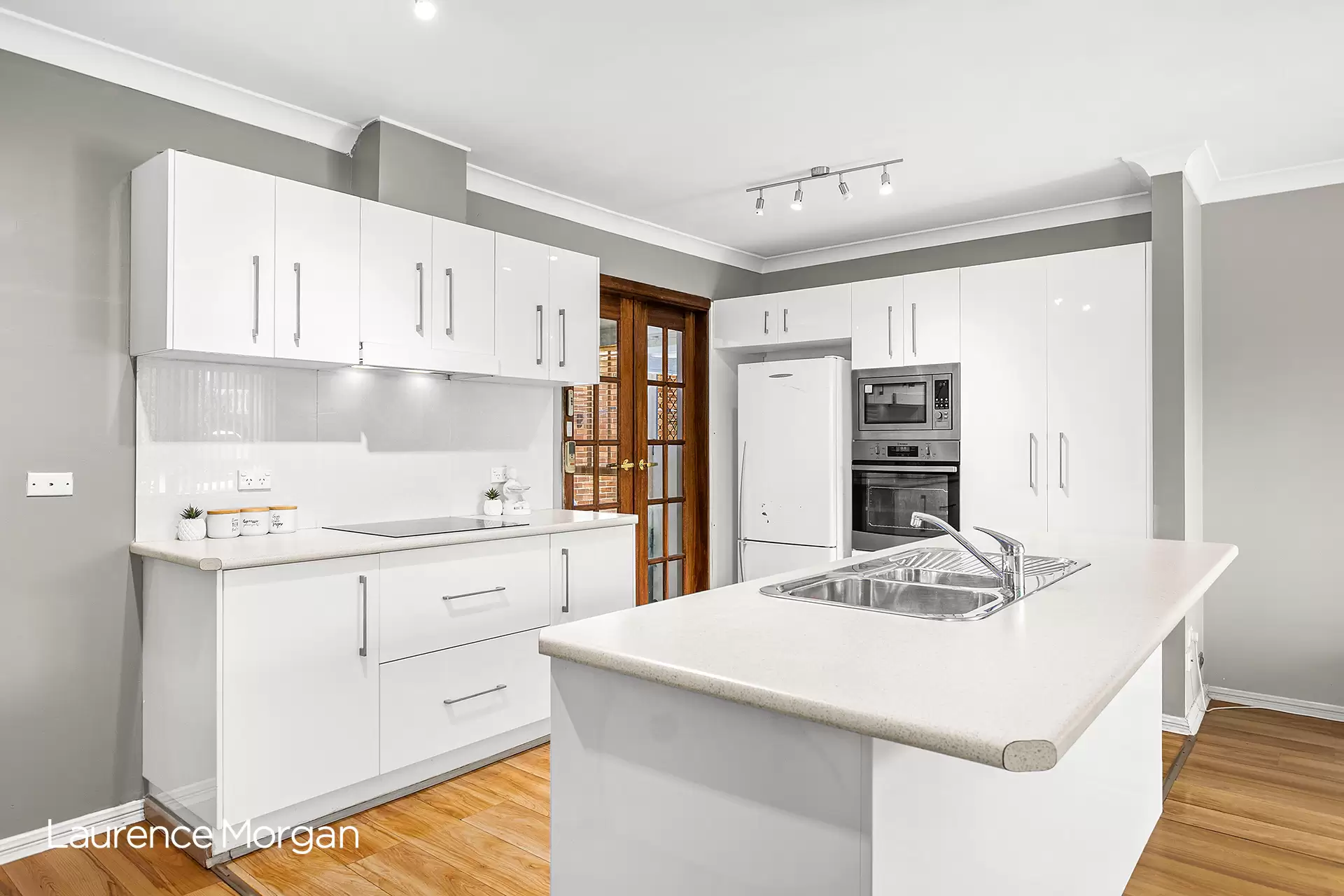 1/1 Stewart Place, Barrack Heights Sold by Laurence Morgan Real Estate - image 2