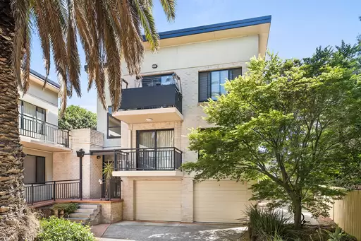 5/15 Hillview Avenue, Gwynneville Sold by Laurence Morgan Real Estate
