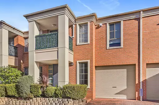 17/6 Kembla Street, Balgownie Sold by Laurence Morgan Real Estate