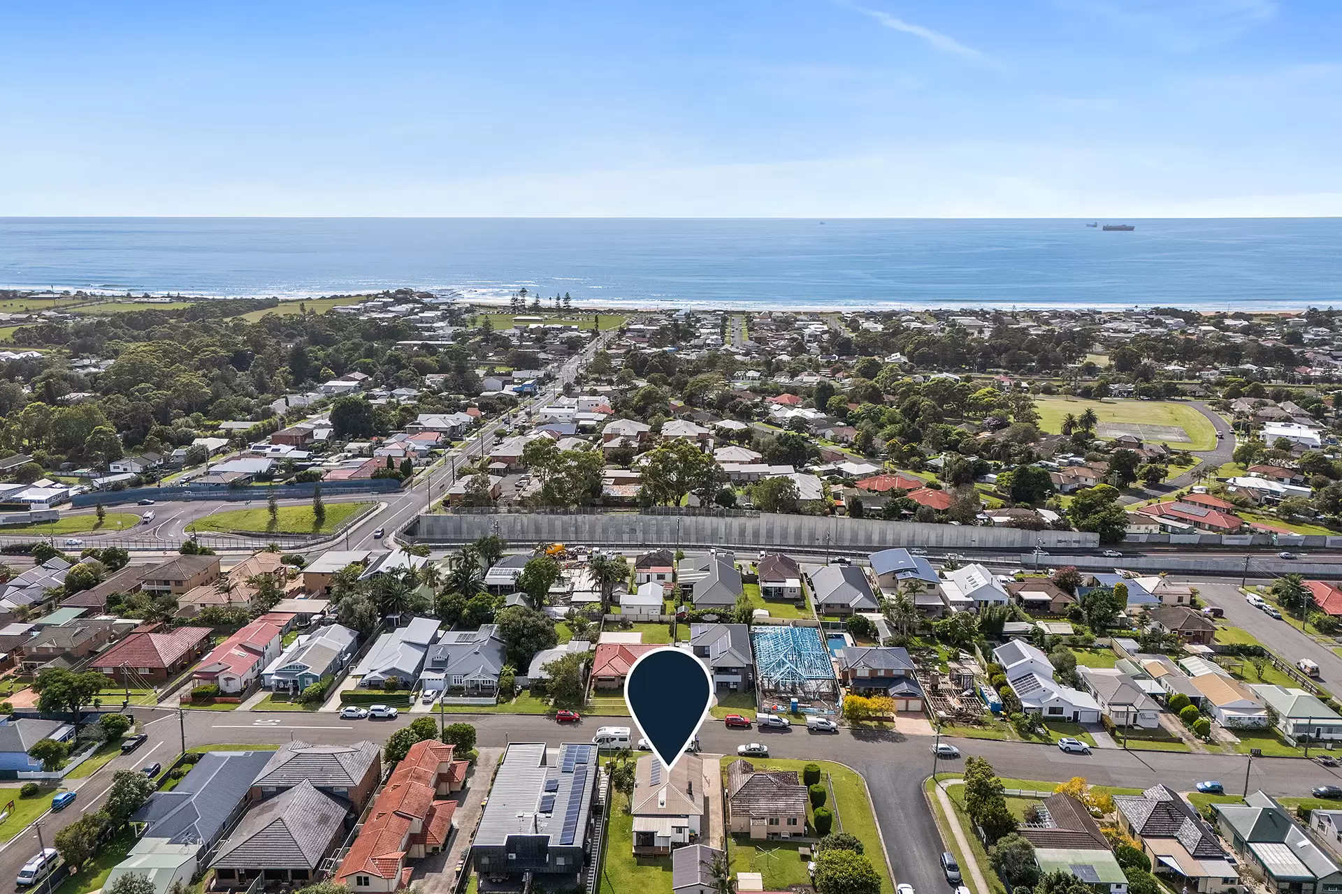 10 John Street, Woonona Sold by Laurence Morgan Real Estate - image 2
