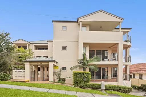 8/36-38 Loftus Street, Wollongong Sold by Laurence Morgan Real Estate