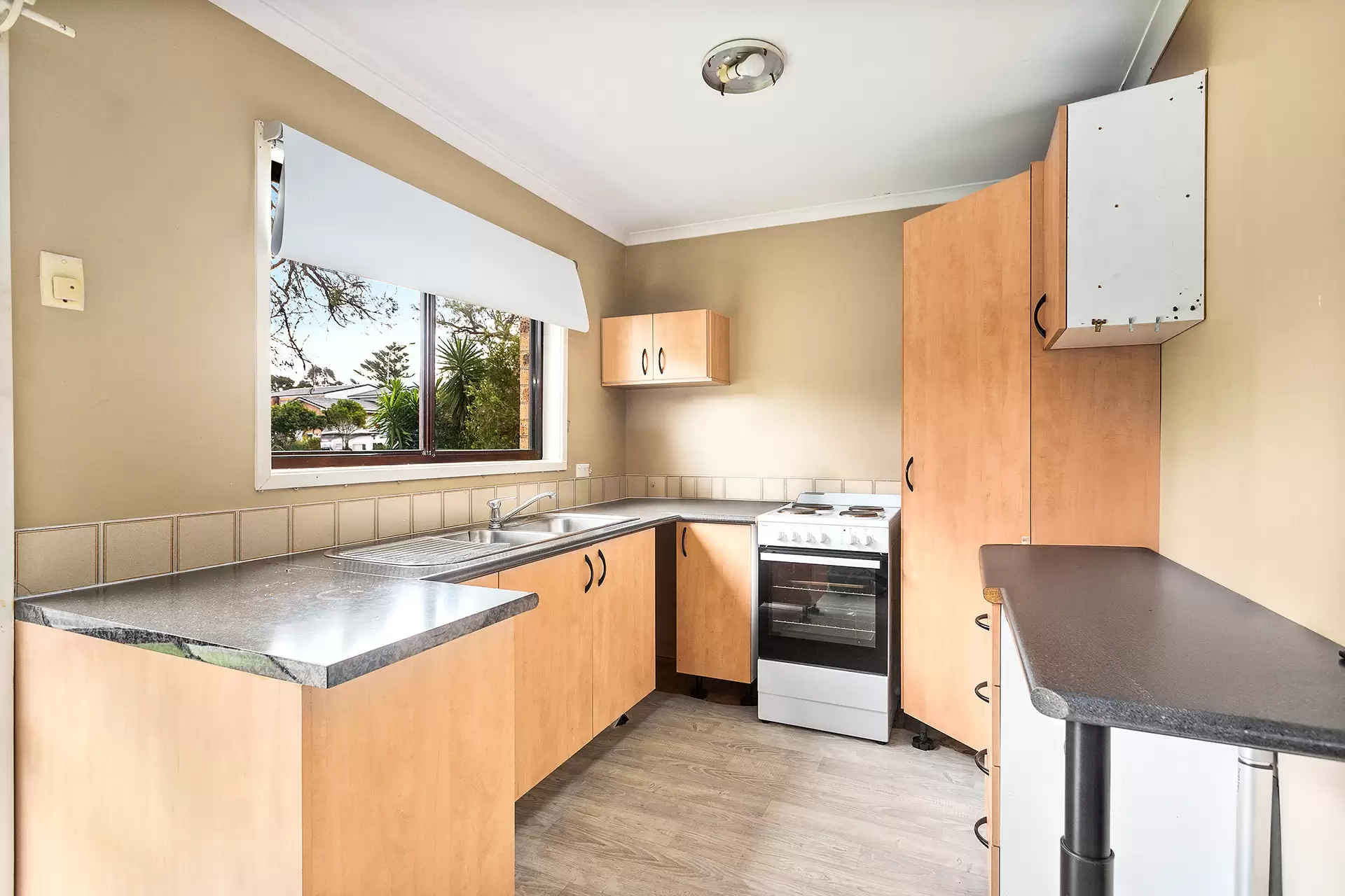 4/33 Tarrant Avenue, Kiama Downs Sold by Laurence Morgan Real Estate - image 4