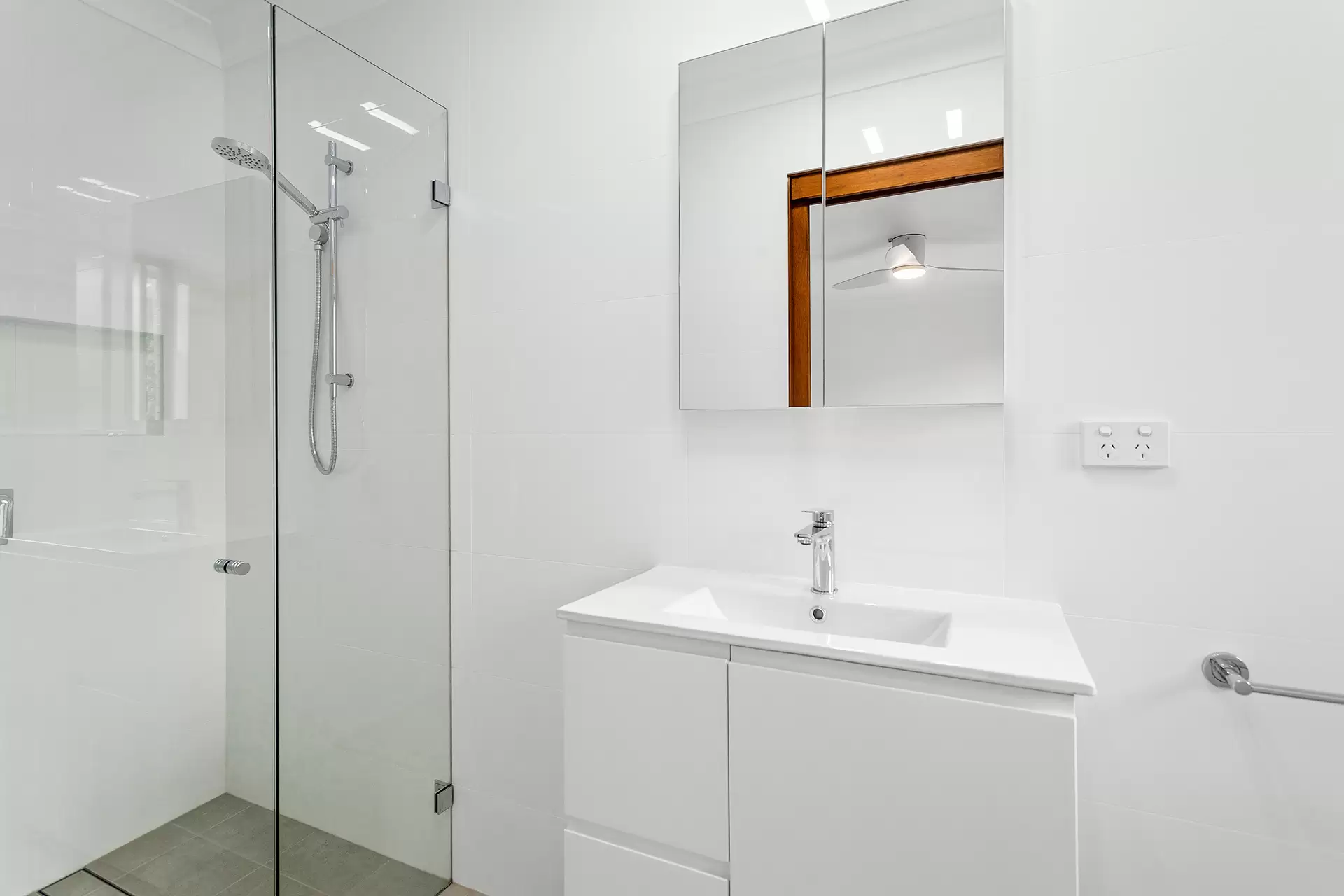 2/44-46 Campbell Street, Woonona Sold by Laurence Morgan Real Estate - image 7