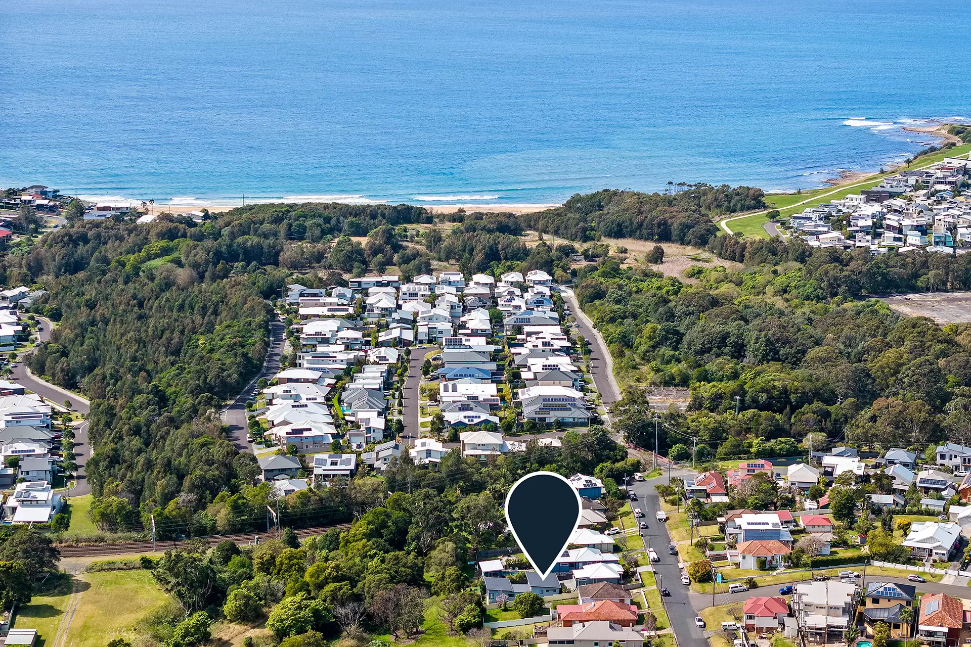 14a Sturdee Avenue, Bulli Sold by Laurence Morgan Real Estate - image 2