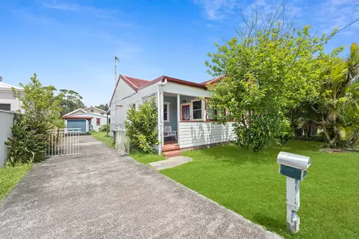 17 Godolphin Street, Bulli Sold by Laurence Morgan Real Estate