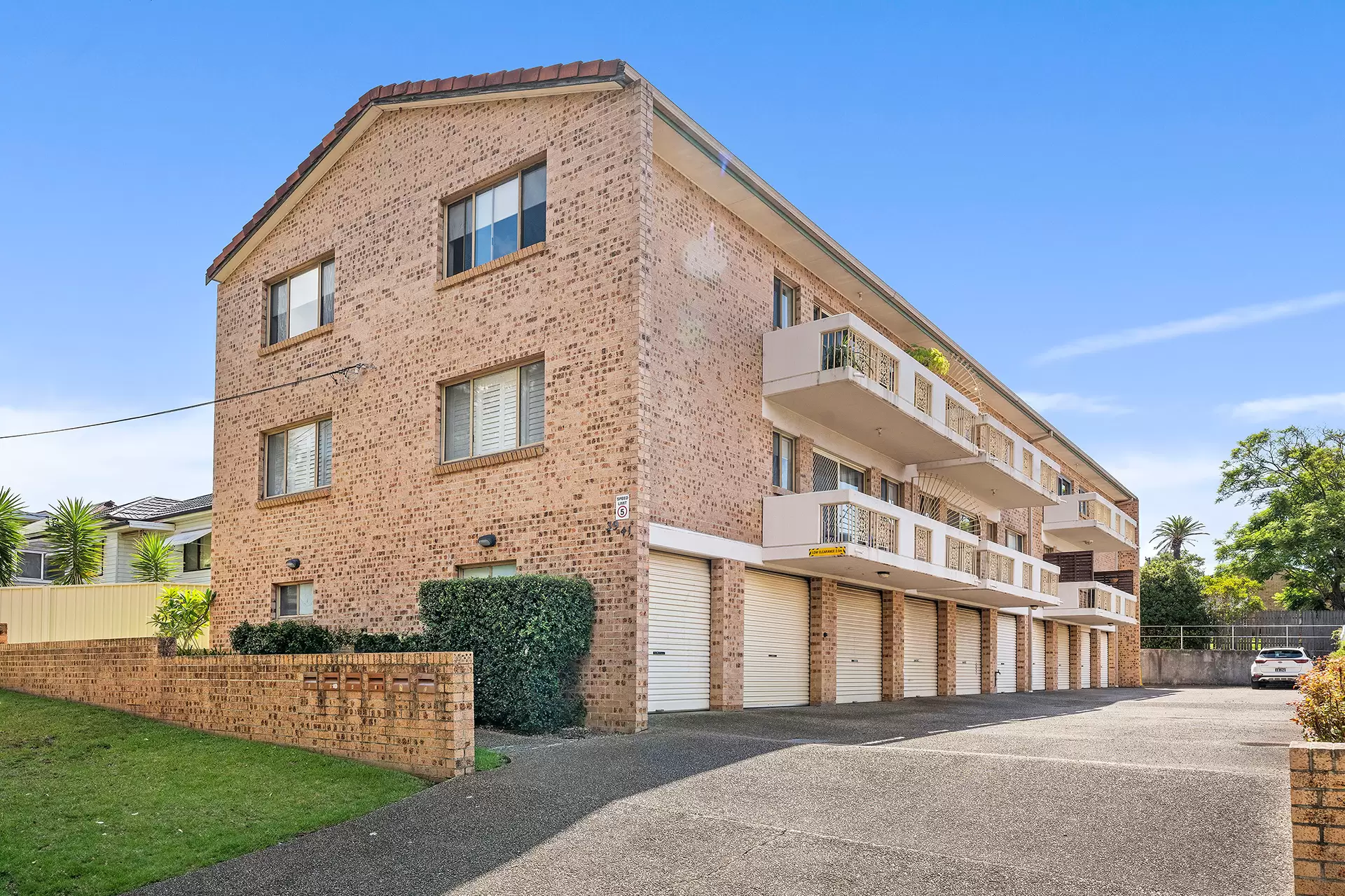 4/39-41 Cross Street, Corrimal Sold by Laurence Morgan Real Estate - image 1