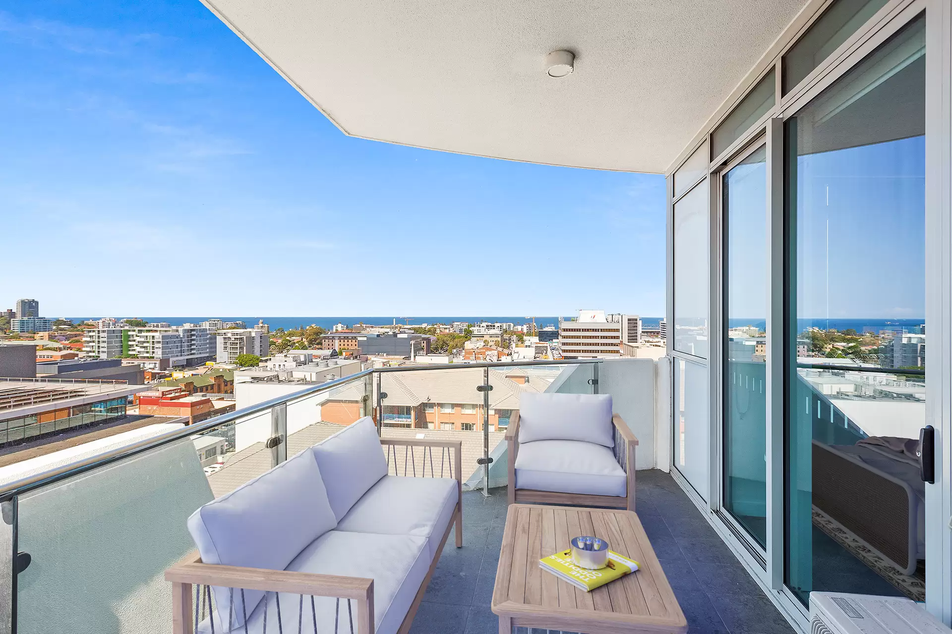 605/10 Regent Street, Wollongong Sold by Laurence Morgan Real Estate - image 2