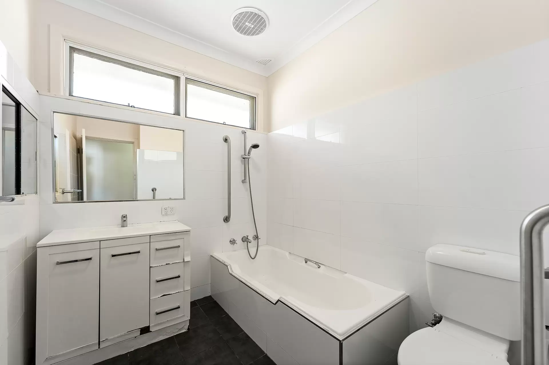 49 Collaery Road, Russell Vale Sold by Laurence Morgan Real Estate - image 6