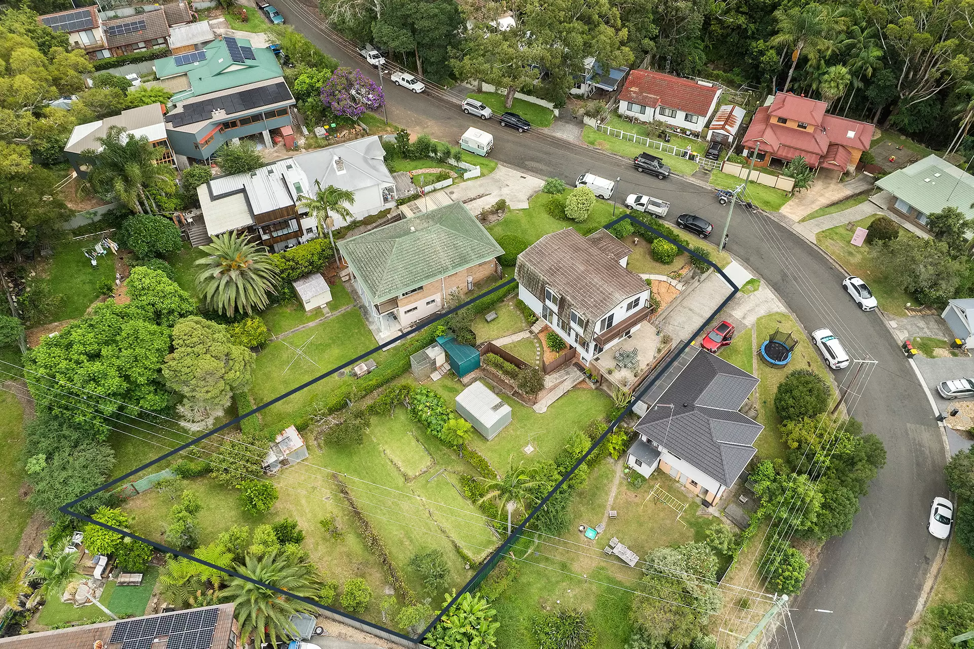 14 Sandhurst Street, Bulli For Sale by Laurence Morgan Real Estate - image 6