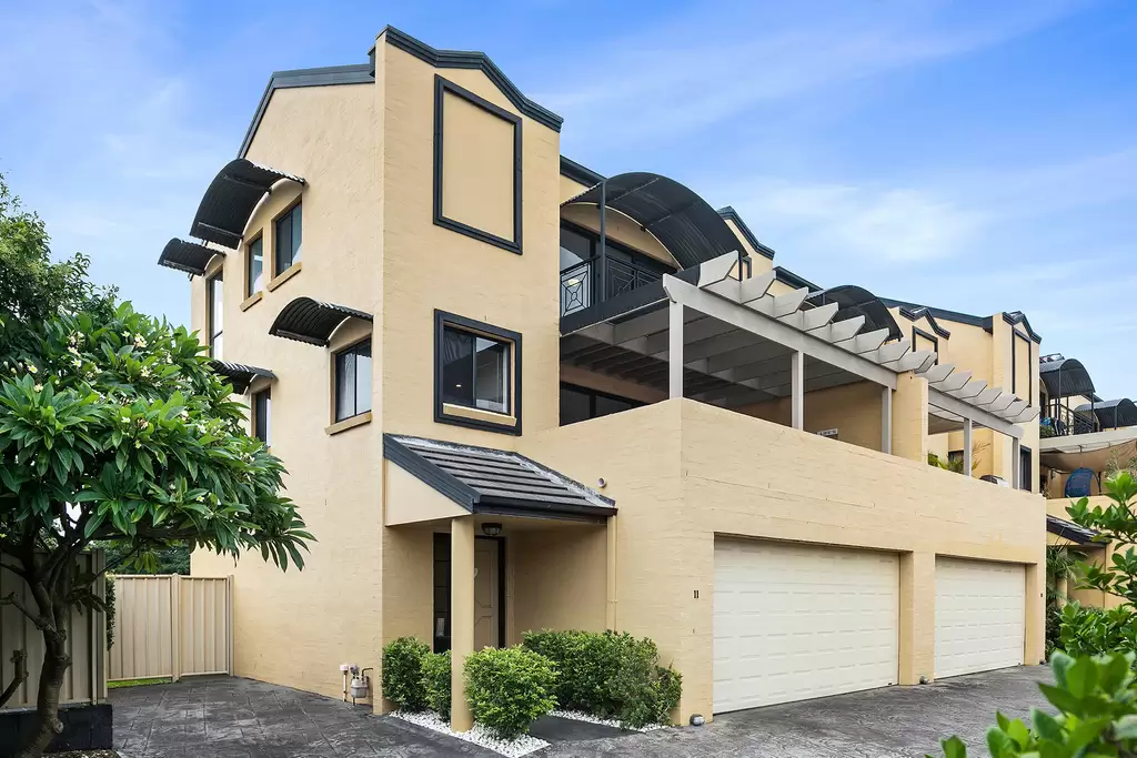 11/13 Luxor Street, Woonona Sold by Laurence Morgan Real Estate