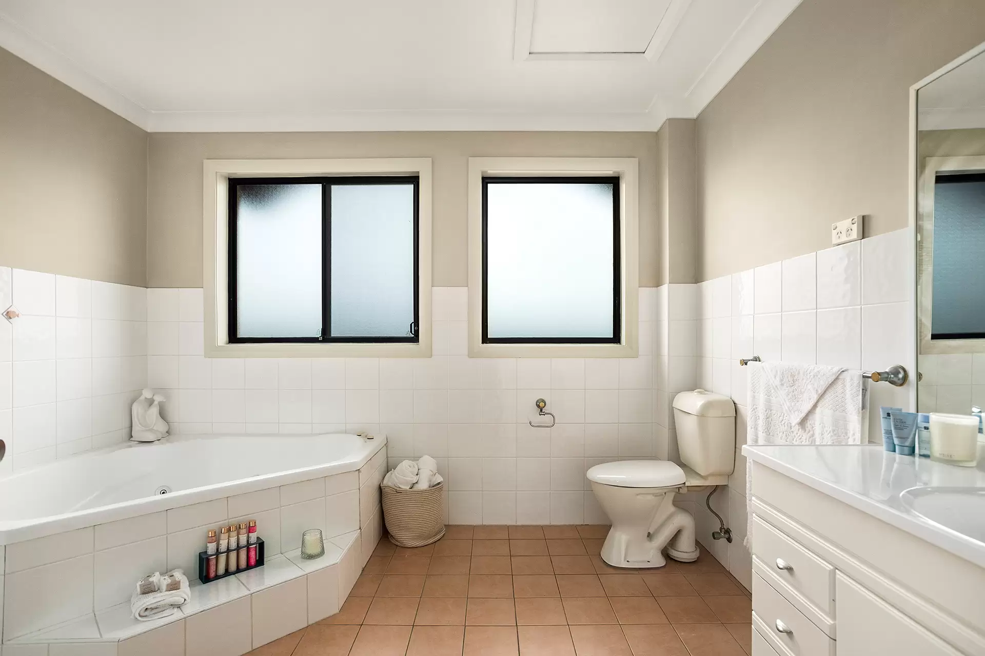11/13 Luxor Street, Woonona Sold by Laurence Morgan Real Estate - image 7