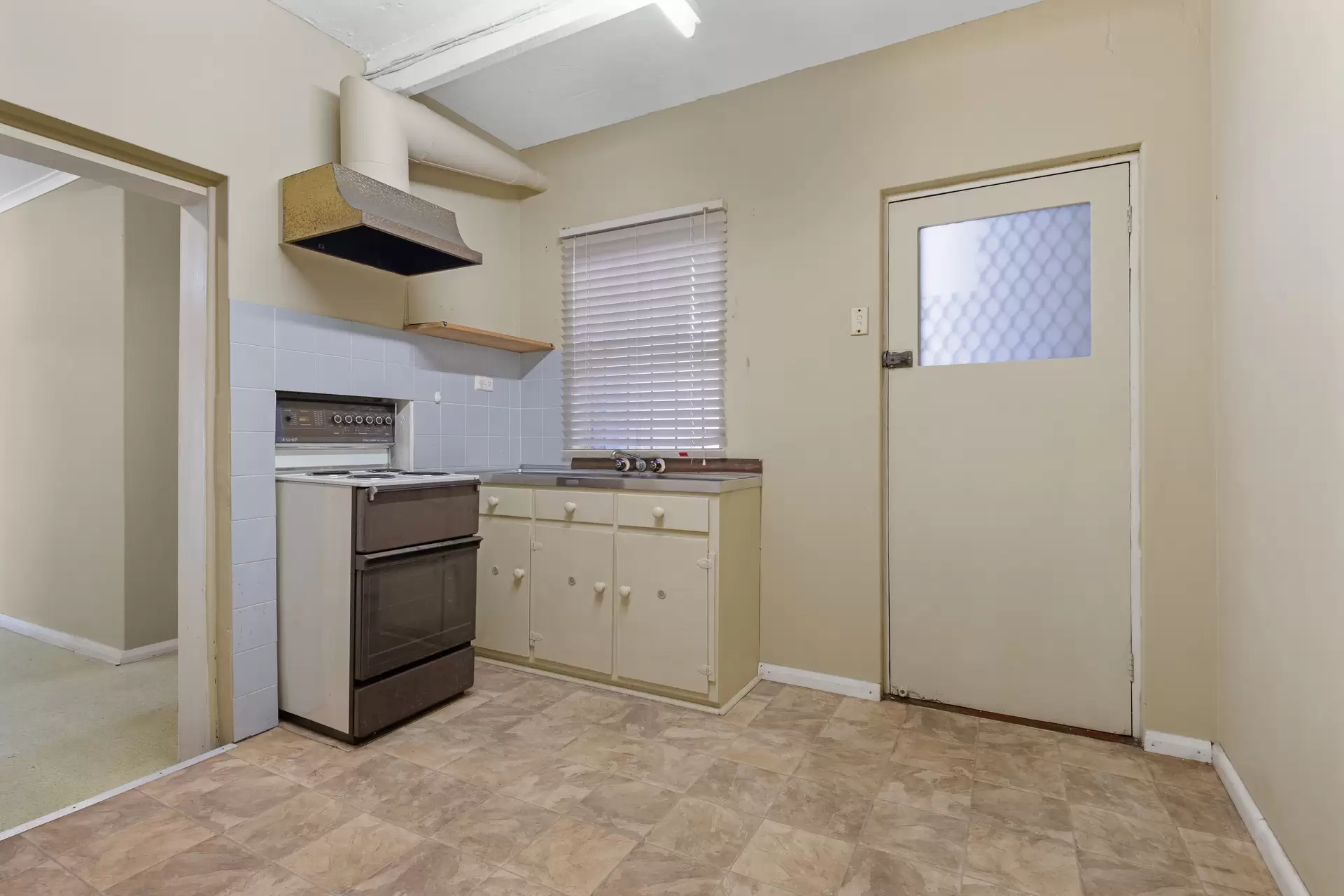50 Lake Ave, Cringila Sold by Laurence Morgan Real Estate - image 7