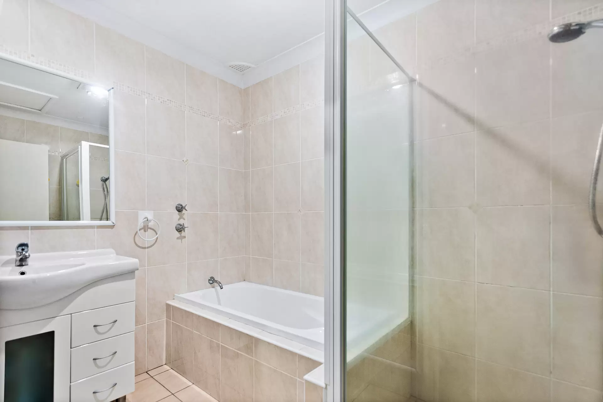 23 Wentworth Street, Oak Flats Sold by Laurence Morgan Real Estate - image 8