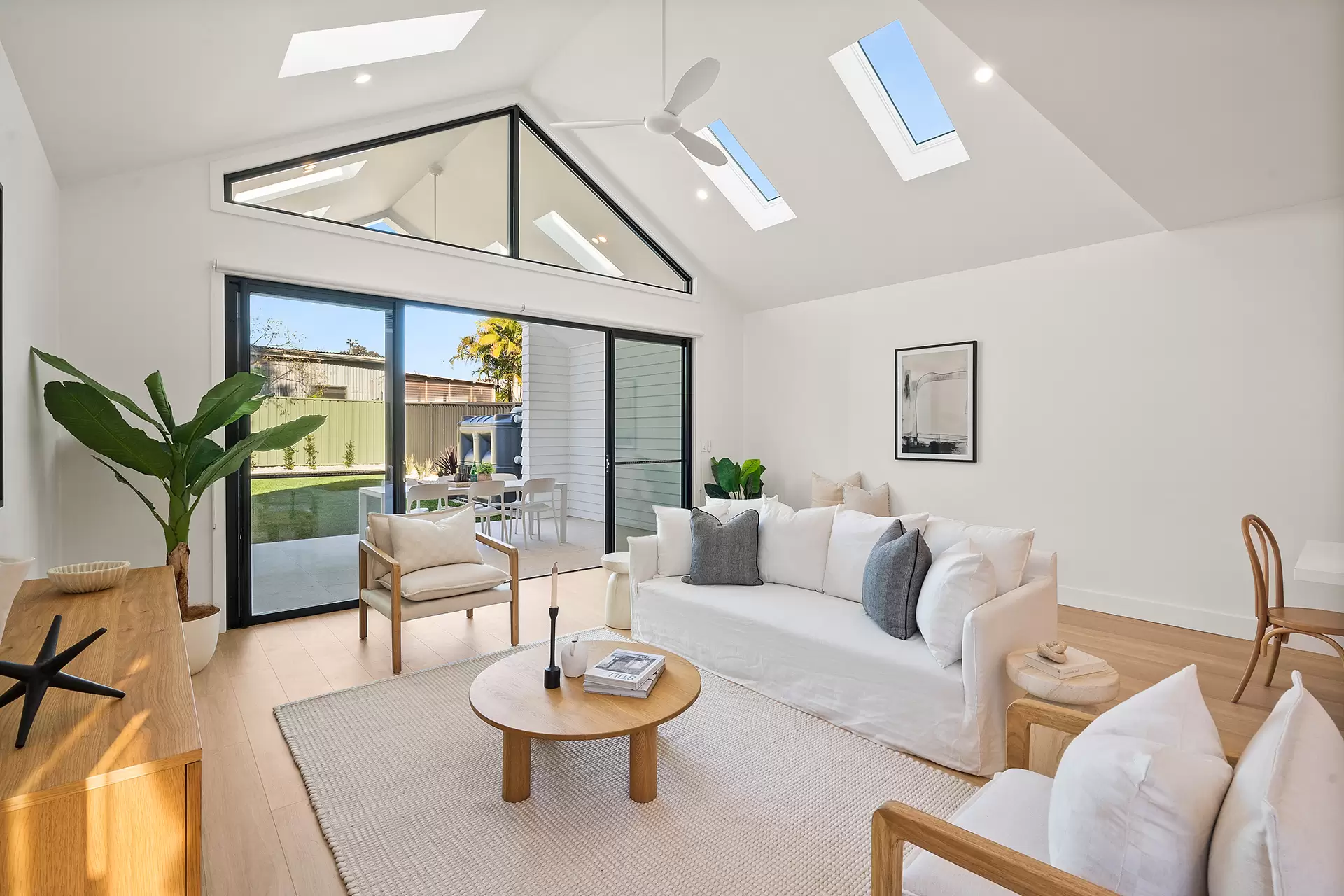 33A Connaghan Avenue, East Corrimal Sold by Laurence Morgan Real Estate - image 3