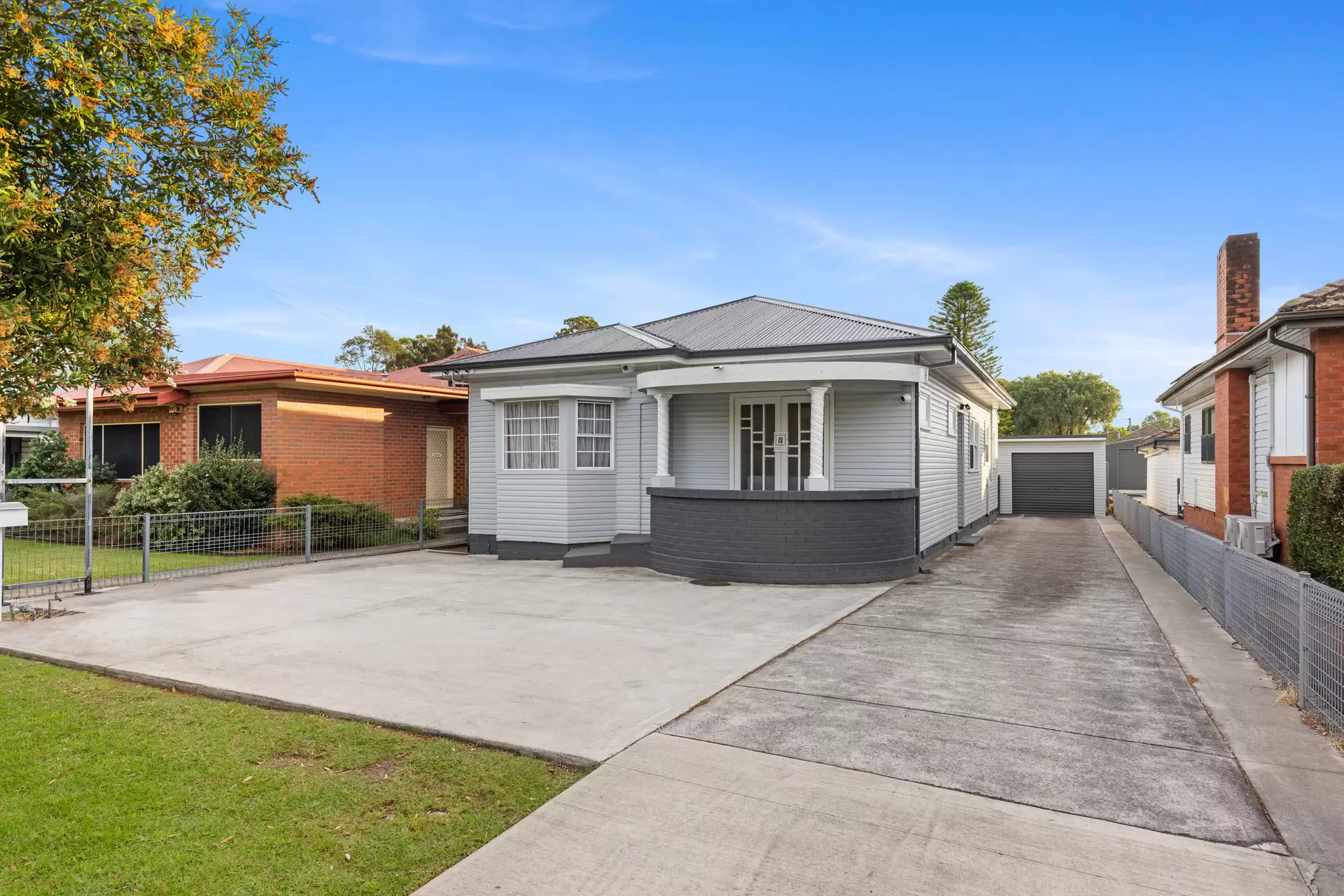 42 Baan Baan Street, Dapto Sold by Laurence Morgan Real Estate - image 1