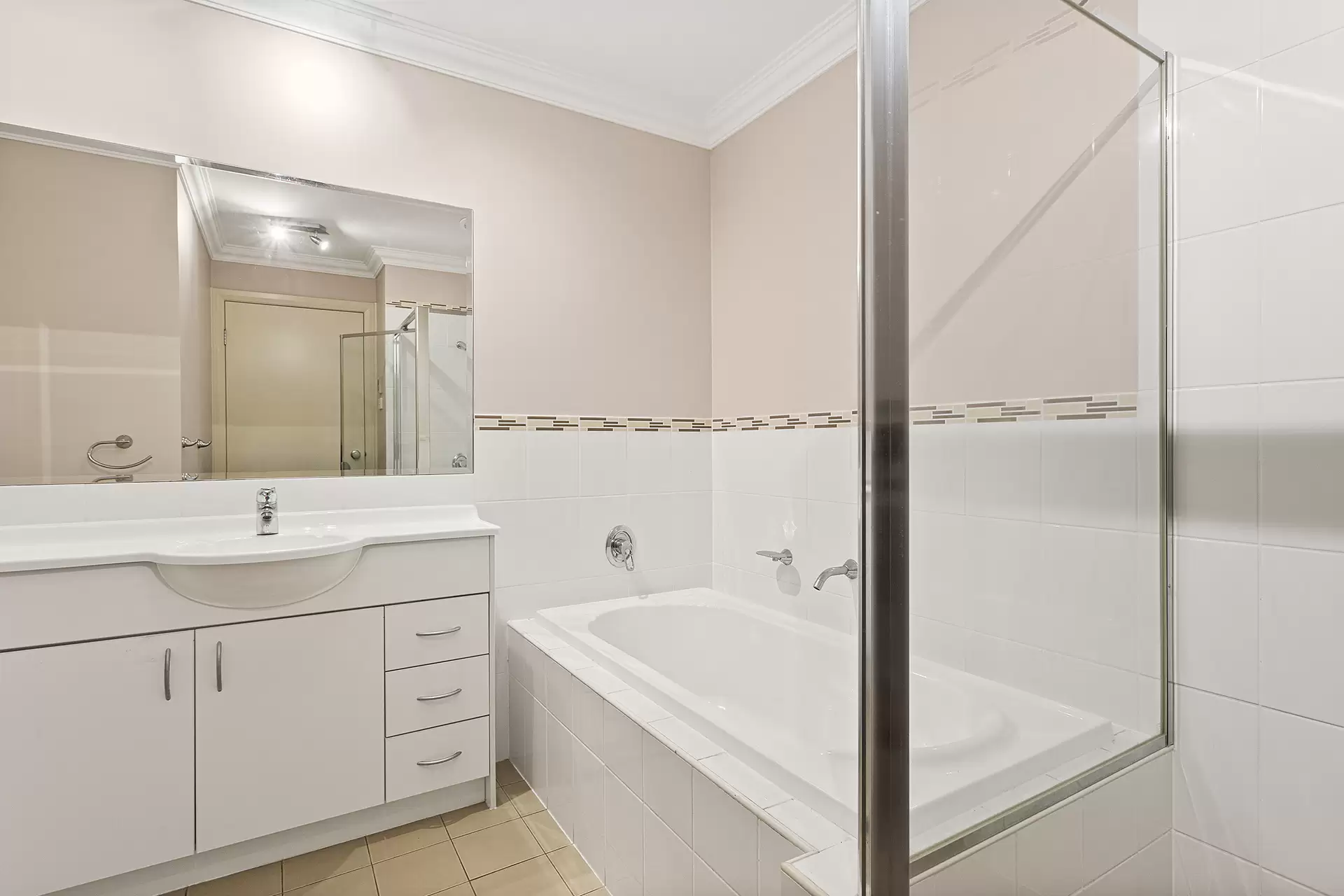 15 Watergum Way, Woonona Sold by Laurence Morgan Real Estate - image 5