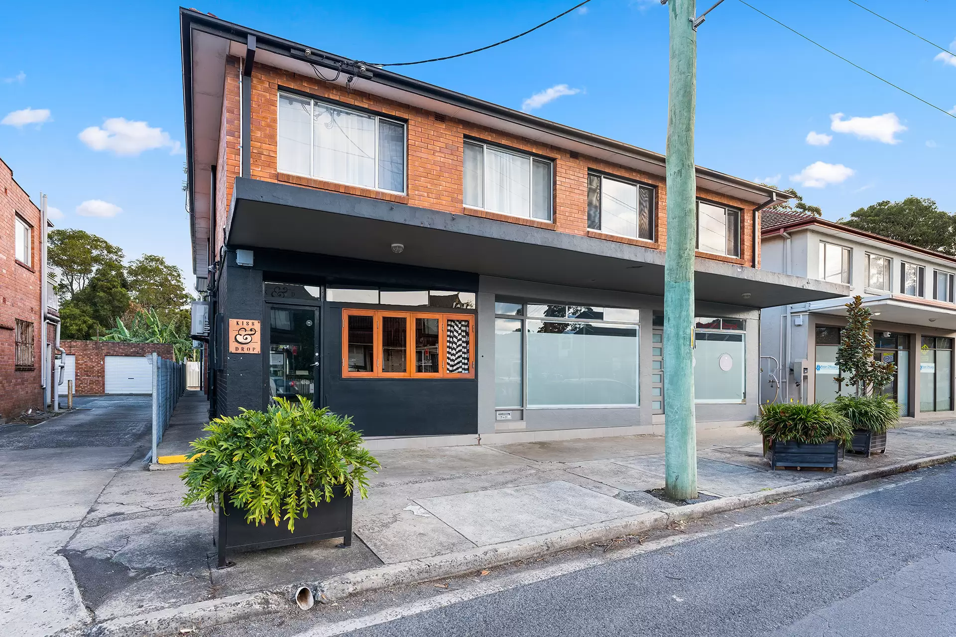 2/31 Thames Street, West Wollongong Sold by Laurence Morgan Real Estate - image 1
