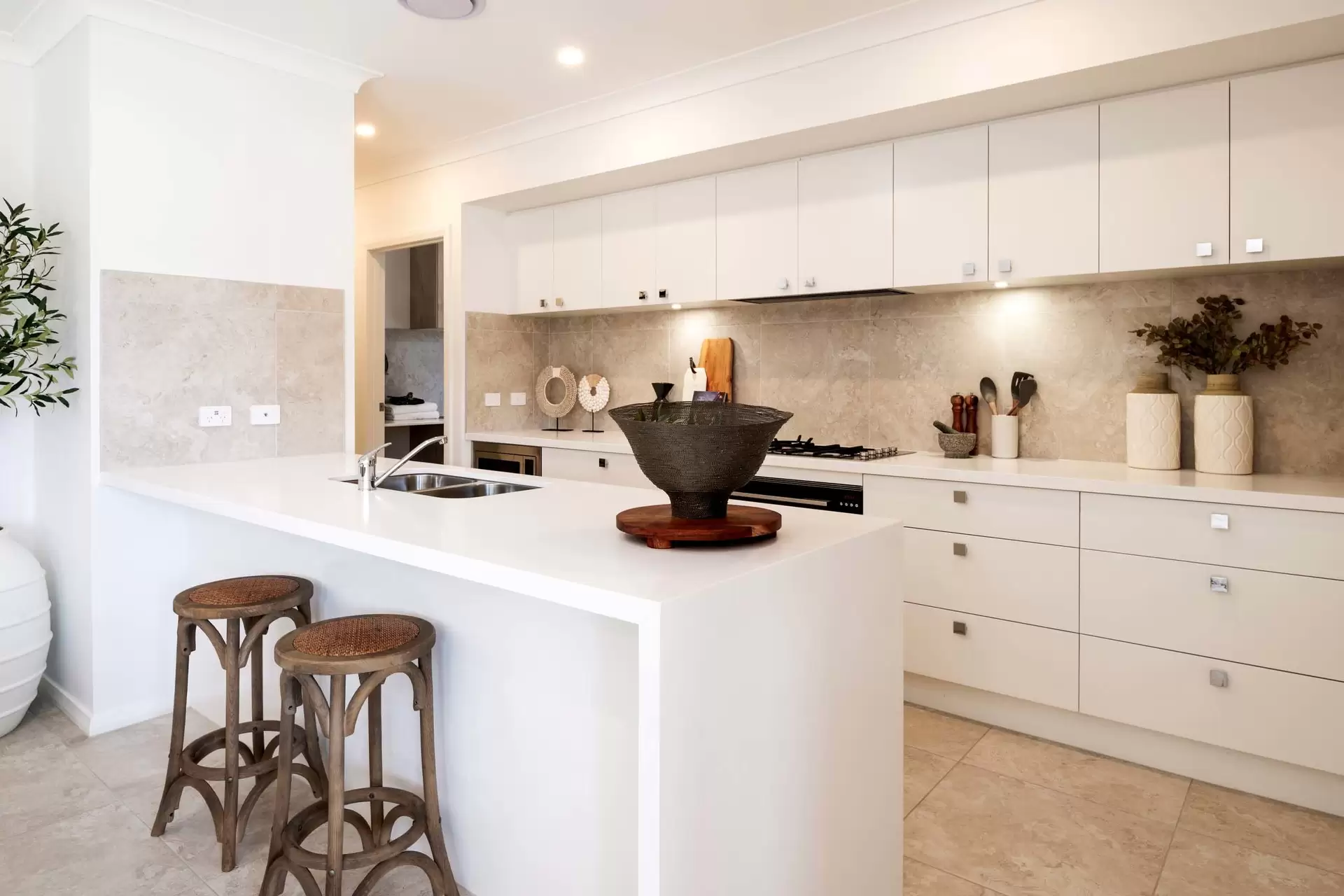 13 Fettler Street, Calderwood For Sale by Laurence Morgan Real Estate - image 3