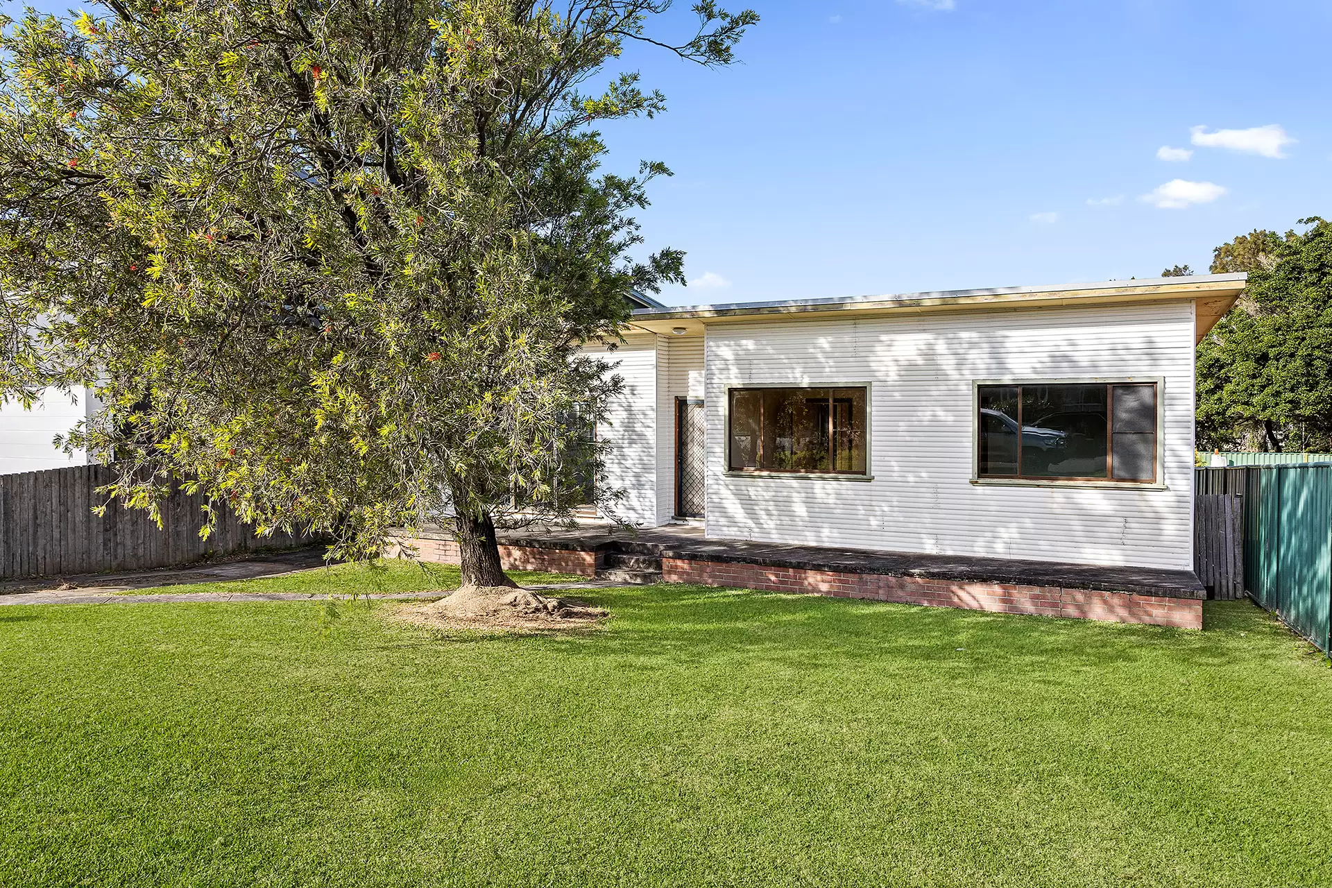 11 Beach Street, Bulli Sold by Laurence Morgan Real Estate - image 2