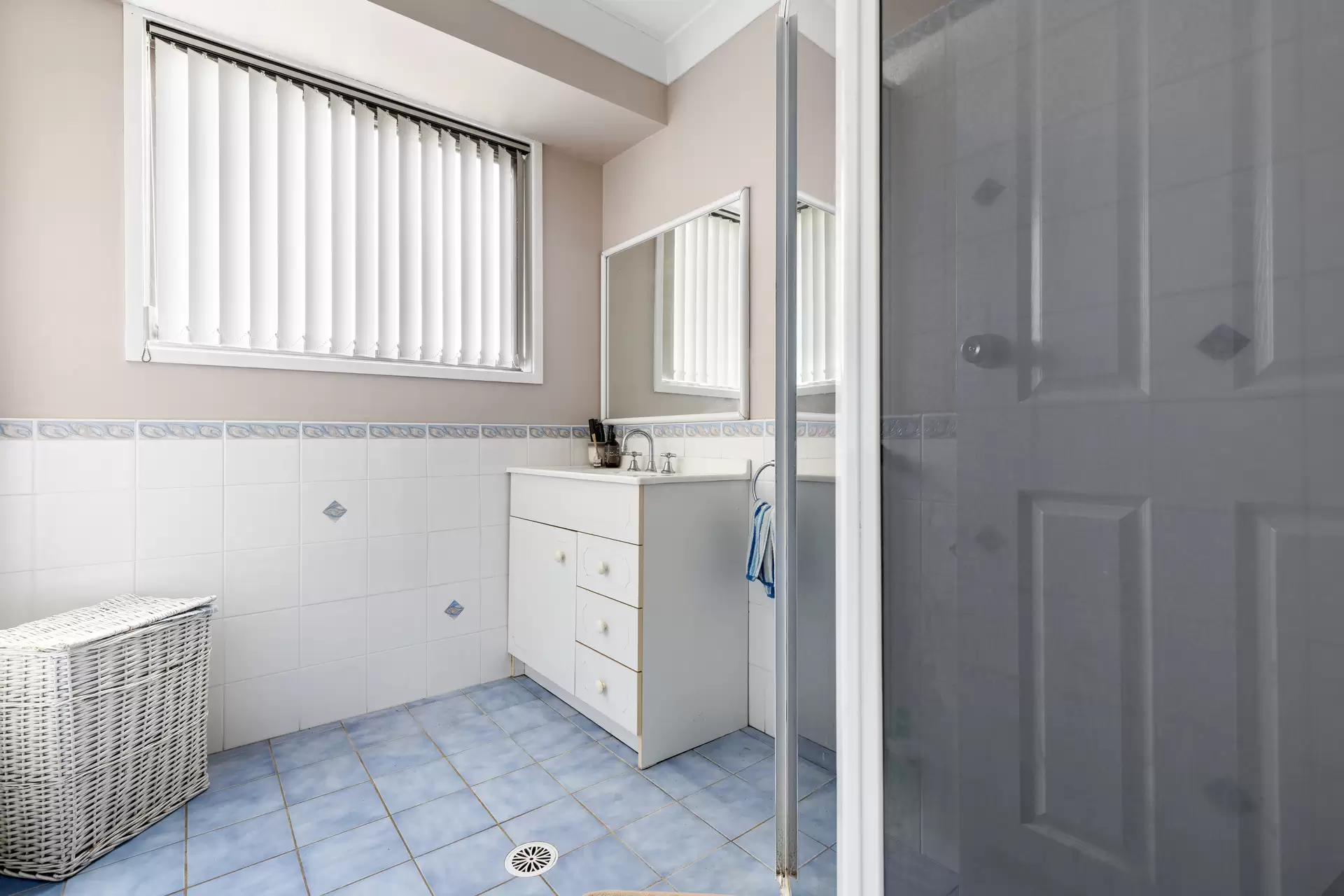 16 Jilba Place, Oak Flats Sold by Laurence Morgan Real Estate - image 9