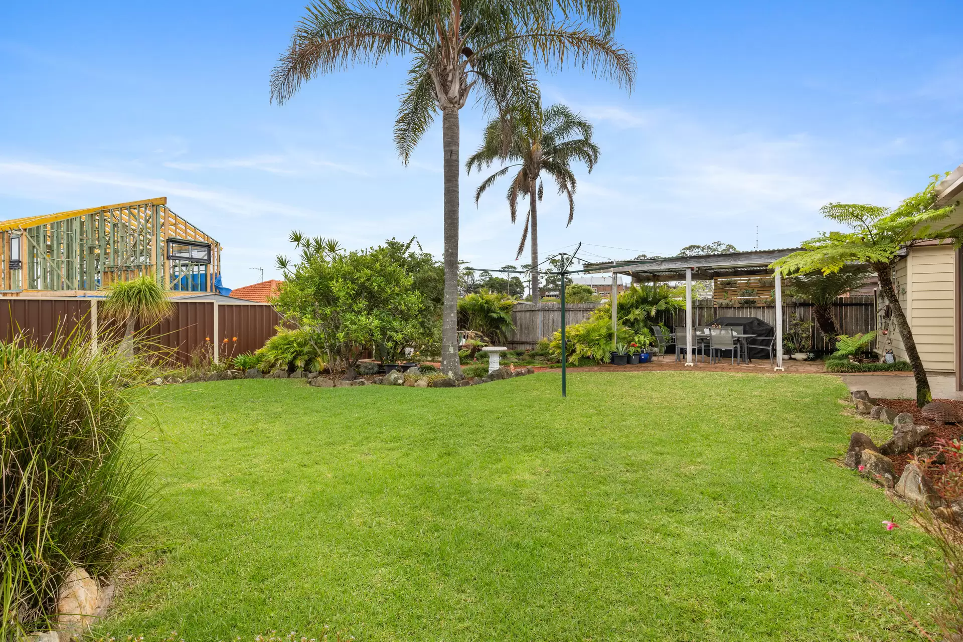 16 Jilba Place, Oak Flats Sold by Laurence Morgan Real Estate - image 14