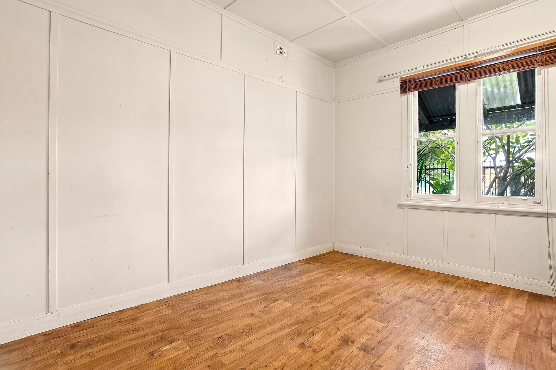 12 Railway Street, Bulli For Sale by Laurence Morgan Real Estate - image 8