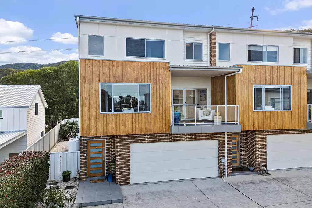 8/20 Bellambi Street, Tarrawanna Sold by Laurence Morgan Real Estate